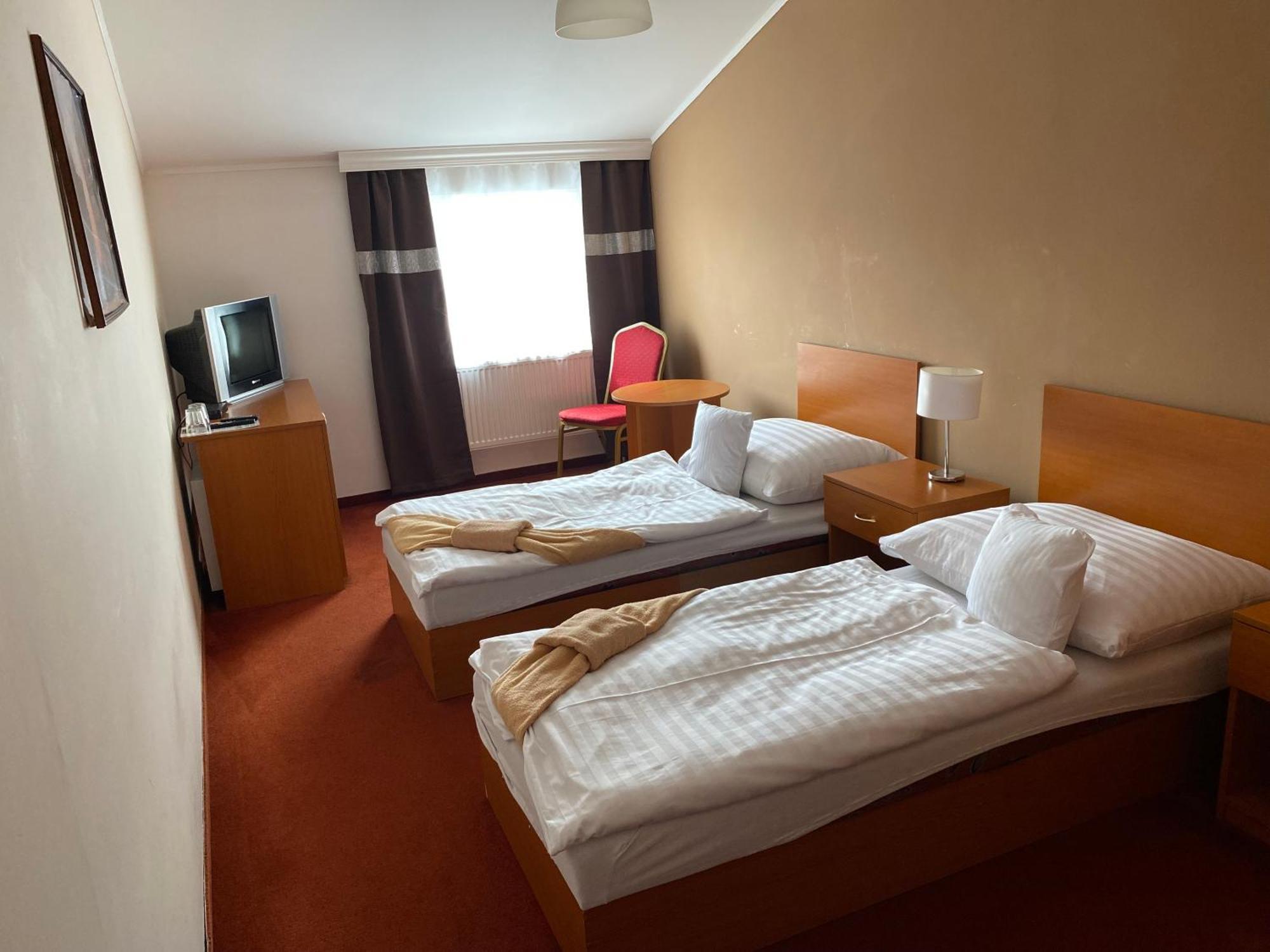 Hotel Cerny Orel Zatec Eksteriør bilde
